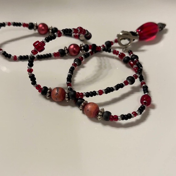 beaded ethereal necklace - Picture 2 of 4
